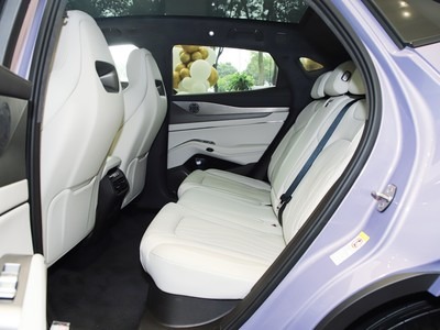 Denza N7 rear space